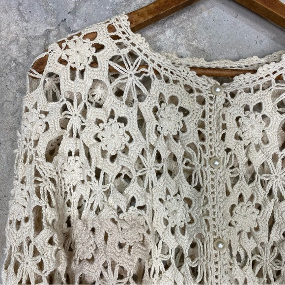 Vintage crochet knit beige cream lace doilie button up cardigan small medium - Picture 2 of 7